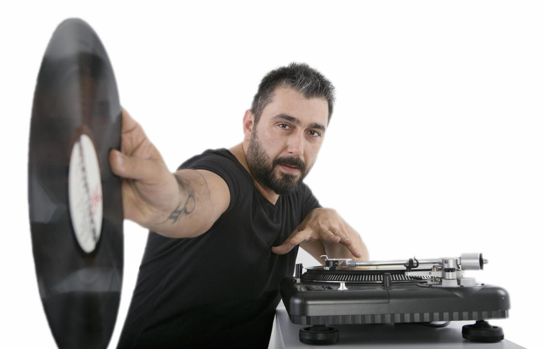 O Dj Funky C ,από τον POWER FM 100, την Κυριακή 11 Αυγούστου στο Ammos. Powered by Kosnews24