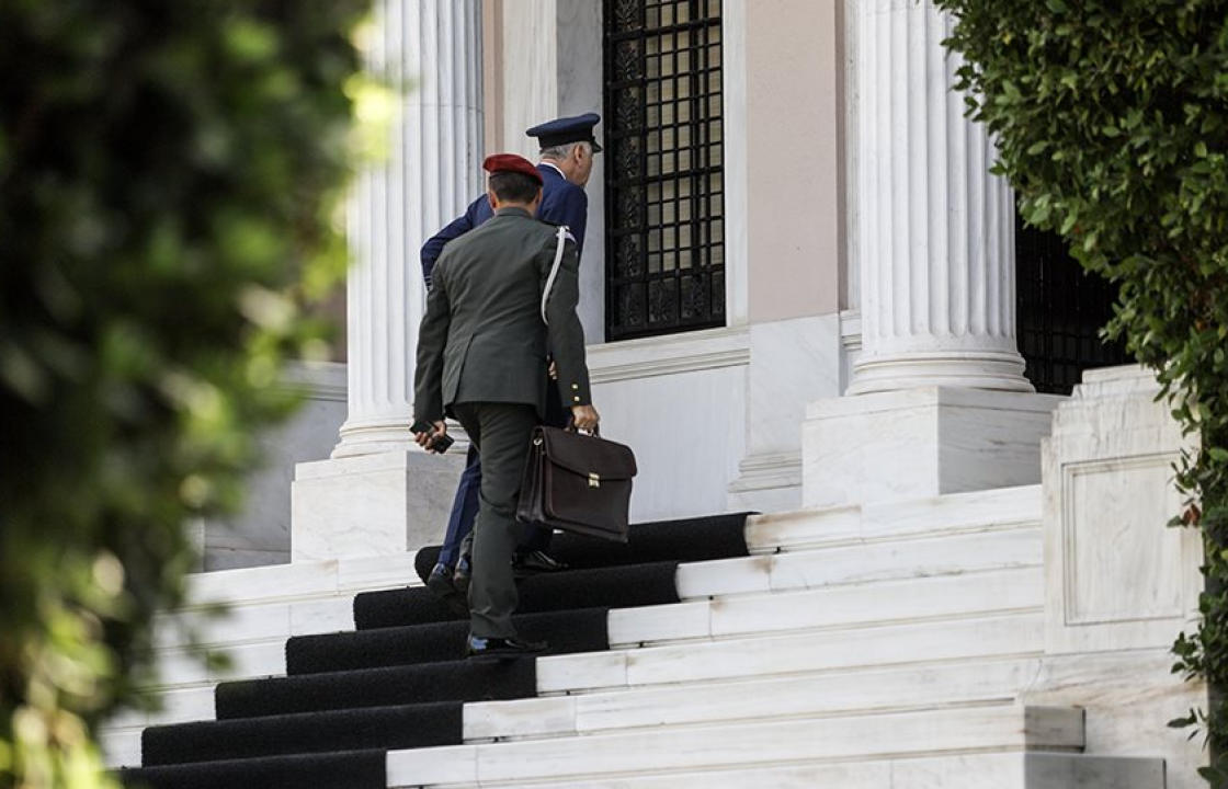 ΜΕΤΑΝΑΣΤΕΥΤΙΚΟ: Αύξηση της επιτήρησης των συνόρων και αποσυμφόρηση των νησιών αποφάσισε το ΚΥΣΕΑ