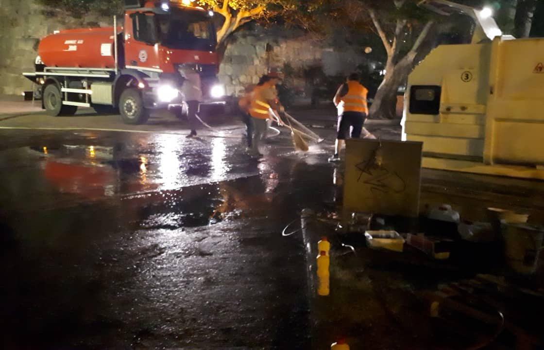 Δήμος Κω: Συνεχίζεται η πλύση οδοστρωμάτων, πεζοδρομίων και ποδηλατοδρόμων στην πόλη της Κω