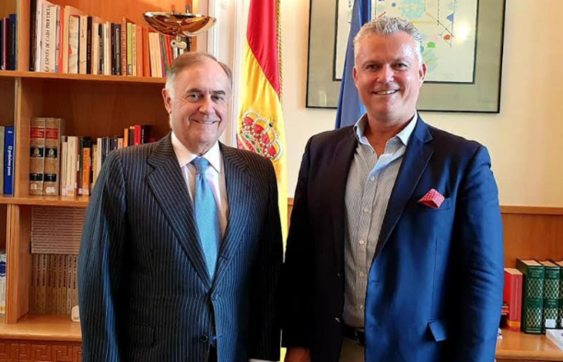 Τουρισμός, ανάπτυξη, παιδεία, υγεία και Η βασίλισσα της Ισπανίας στην ατζέντα θεμάτων του δημάρχου Λειψών