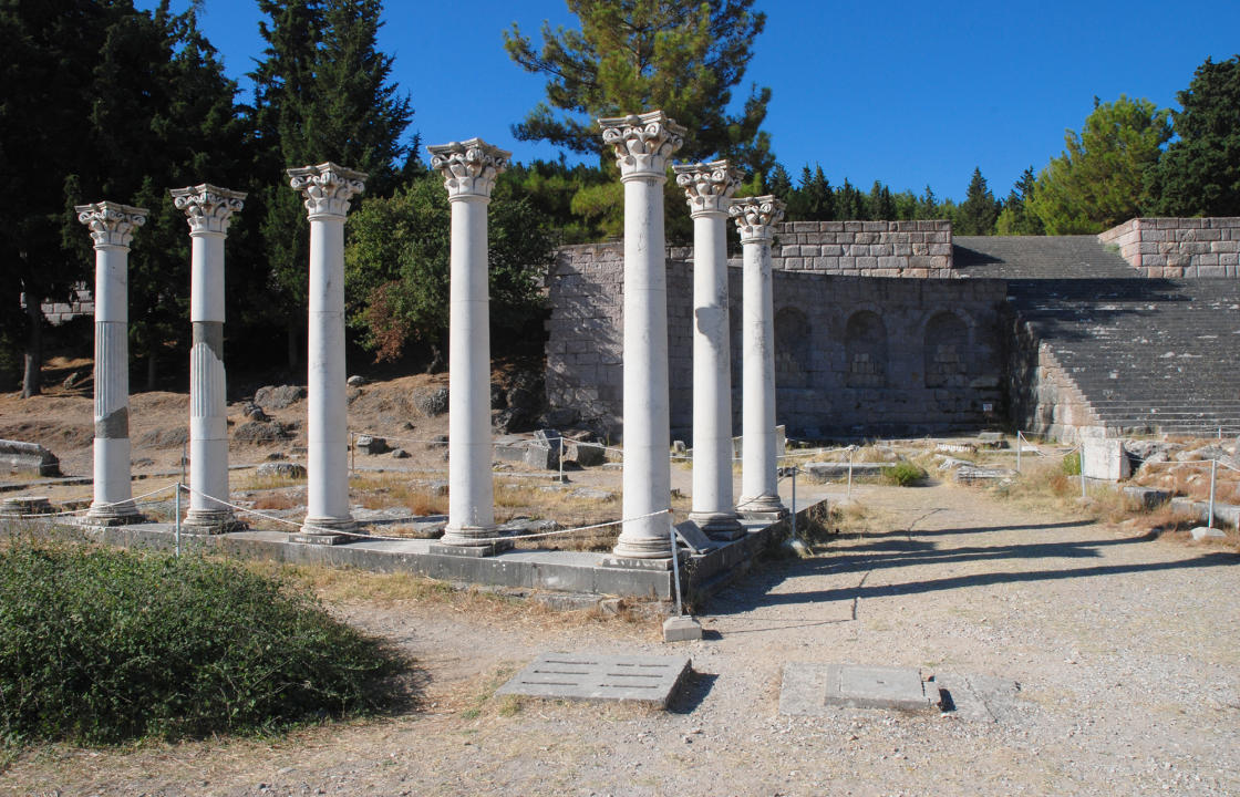 Τελετή απόδοσης του όρκου του Ιπποκράτη από τους πρωτεύσαντες  των επτά ιατρικών σχολών της χώρας, στις 26 Οκτωβρίου