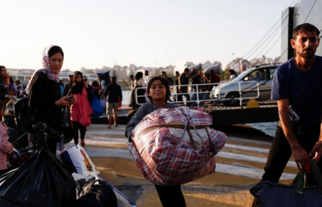 Στην ηπειρωτική Ελλάδα 395 μετανάστες και πρόσφυγες από τα νησιά- 15 από την Κω και 70 από τη Λέρο