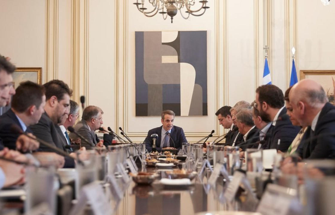 Μητσοτάκης σε περιφερειάρχες για το μεταναστευτικό:  Δεν γίνεται να ζητάω αλληλεγγύη από την Ευρώπη, όταν δεν υπάρχει αλληλεγγύη μεταξύ μας