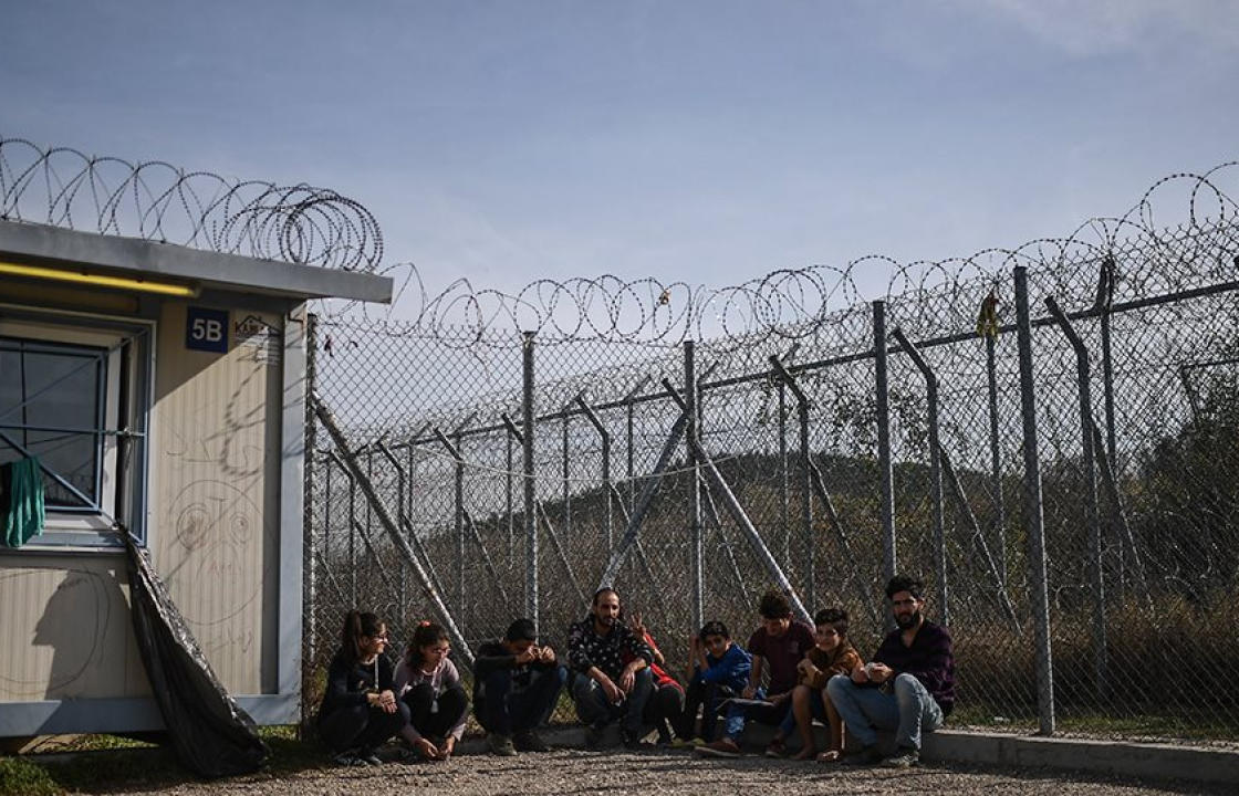 Πέτσας - Στεφανής ανακοινώνουν αύριο το κυβερνητικό σχέδιο για το μεταναστευτικό