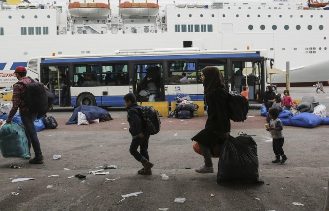 Στον Πειραιά σήμερα 12 πρόσφυγες και μετανάστες από τη Λέρο