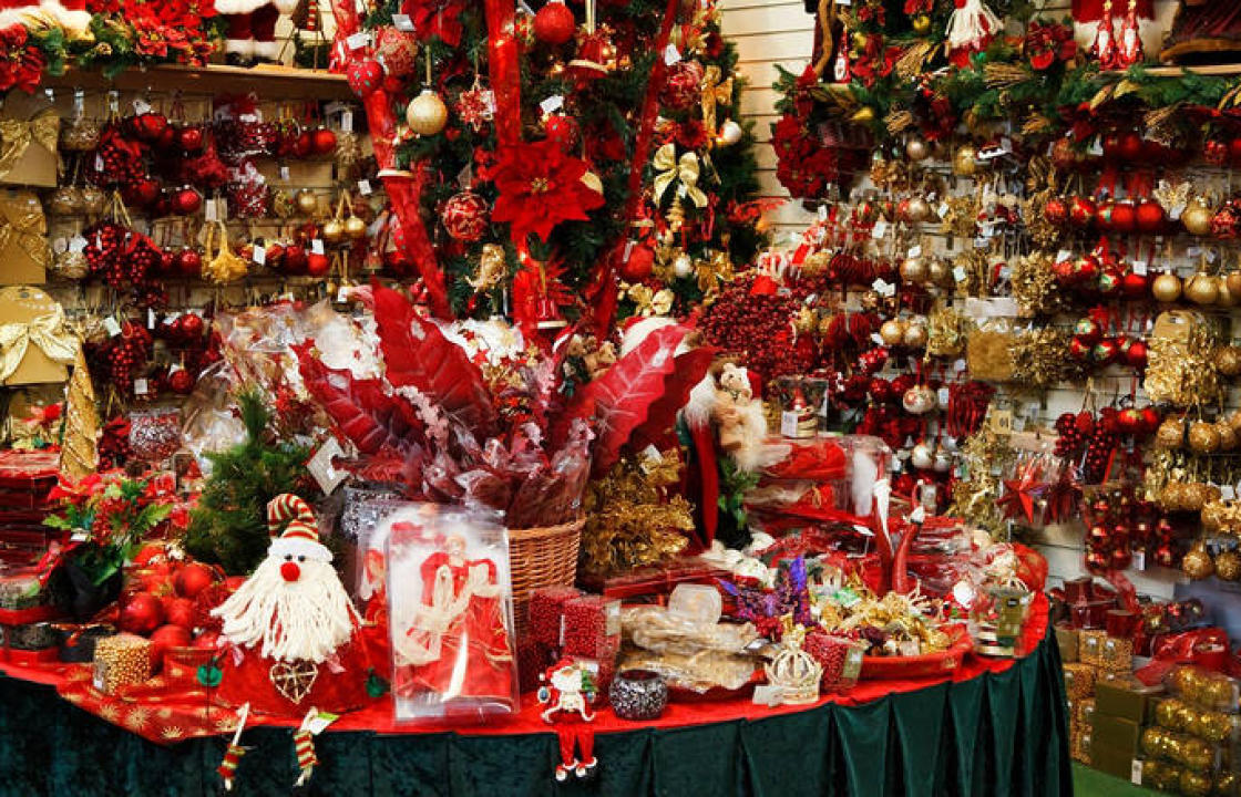 Ανοιχτά σήμερα Κυριακή τα καταστήματα στην Κω - Ξεκίνησε το εορταστικό ωράριο Χριστουγέννων