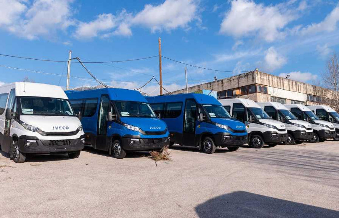 Ελληνική Αστυνομία : 40 αυτοκίνητα τύπου “VAN” και 18 λεωφορεία σε Υπηρεσίες συνοριακής φύλαξης και μετανάστευσης