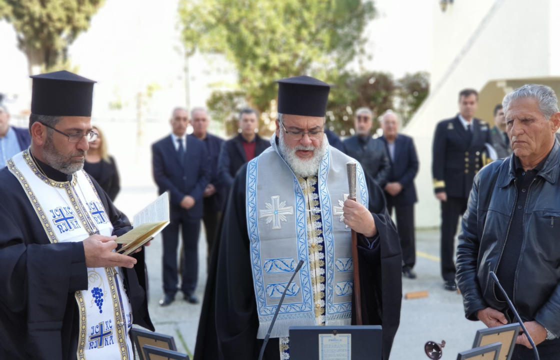 ΚΩΣ: Το Τρισάγιο στην μνήμη των Ηρώων του πολεμικού ναυτικού στα Ίμια και στην Κίναρο