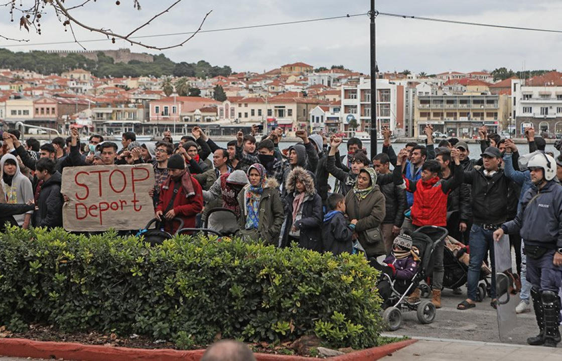 Εκτεταμένα επεισόδια στον καταυλισμό της Μόριας, χθες. Ενισχύσεις με ΜΑΤ στη Μυτιλήνη