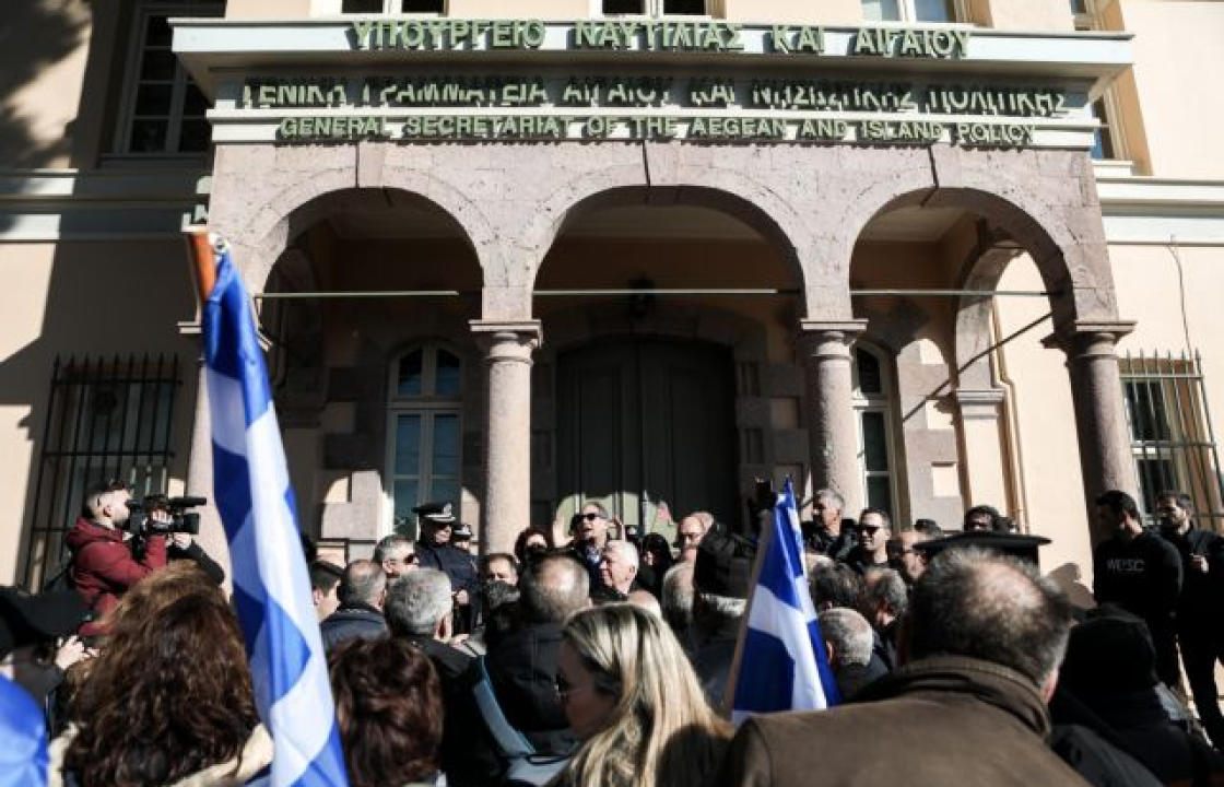 Η Περιφέρεια Βορείου Αιγαίου διακόπτει κάθε συνεργασία με την κυβέρνηση