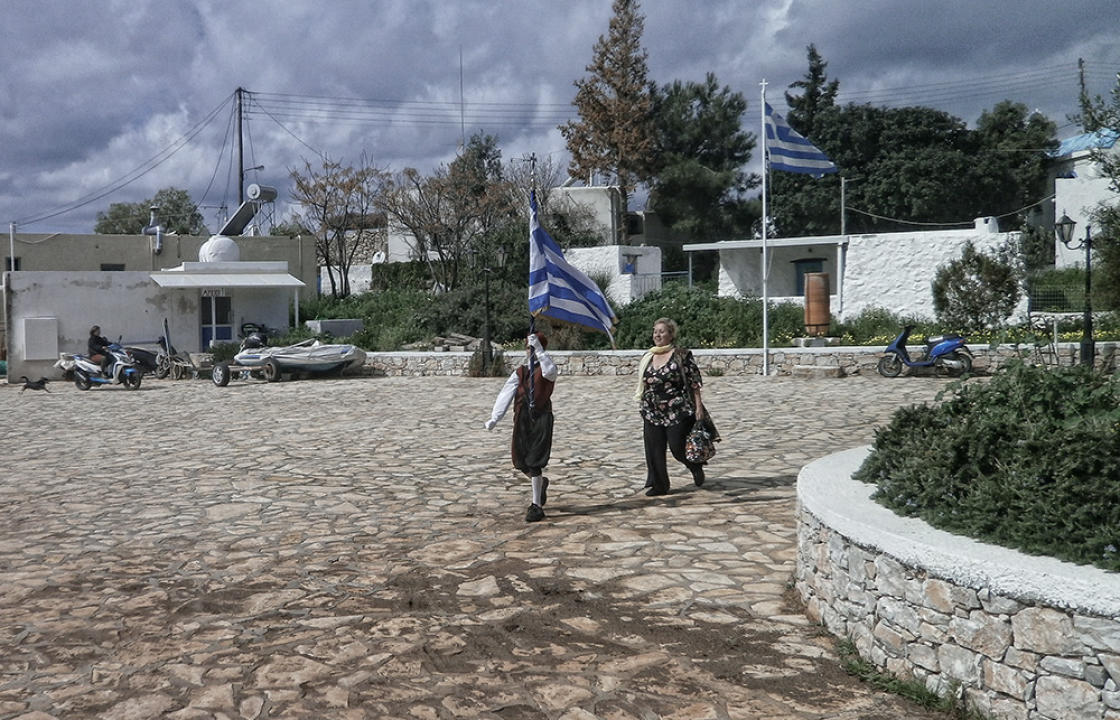 Η συγκινητική παρέλαση με έναν μαθητή στους Αρκιούς