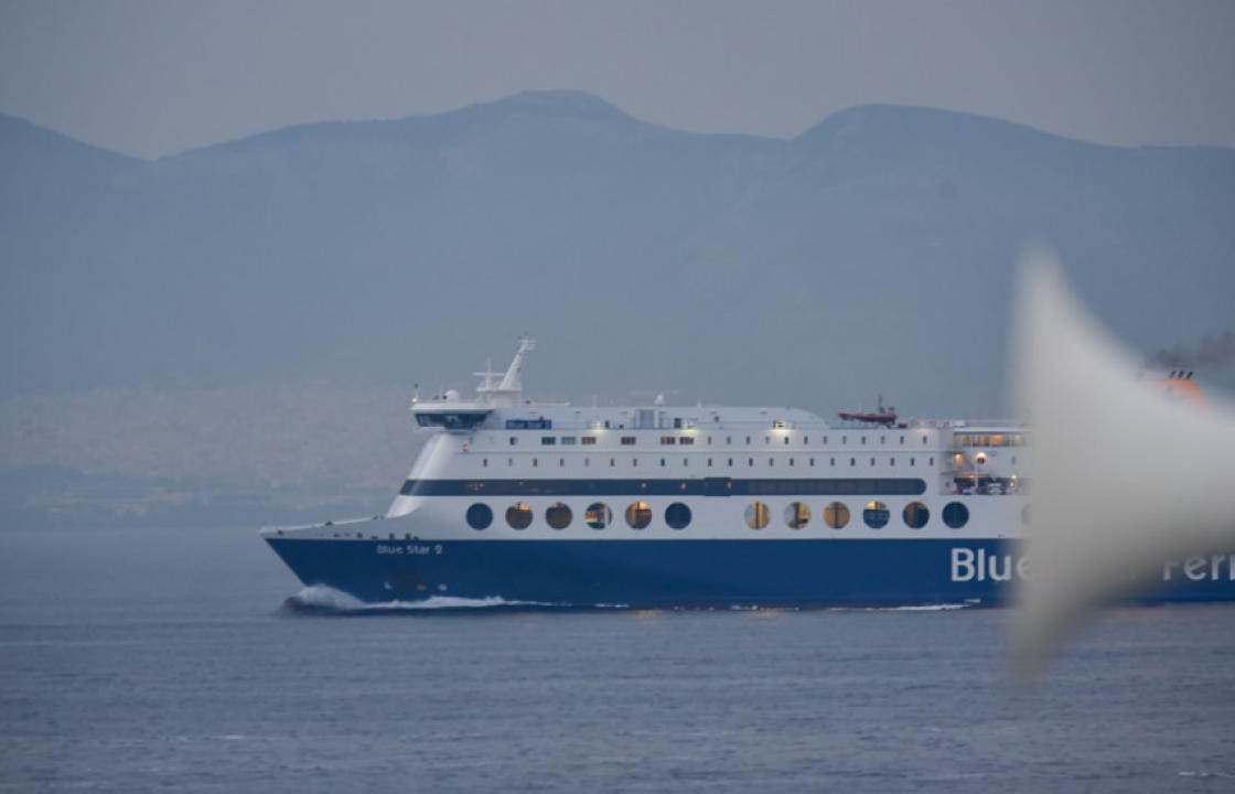 Κορωνοϊός: Απέπλευσε το Blue Star Μύκονος- Αρνητικό το δείγμα του ναυτικού που είχε πυρετό
