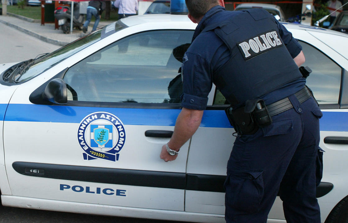 Συνελήφθησαν τέσσερα άτομα για κατοχή-διακίνηση ναρκωτικών ουσιών, οπλοκατοχή και απόπειρα κλοπών στη Ρόδο