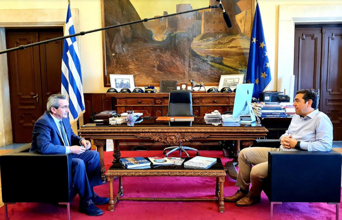 Στον Περιφερειάρχη Νοτίου Αιγαίου, Γιώργο Χατζημάρκο, ο τέως Πρωθυπουργός Αλέξης Τσίπρας