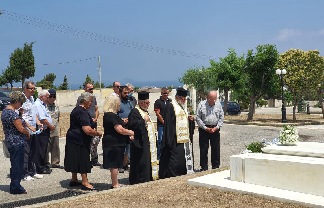 Τρισάγιο στη μνήμη του Σταμάτη Μανούση