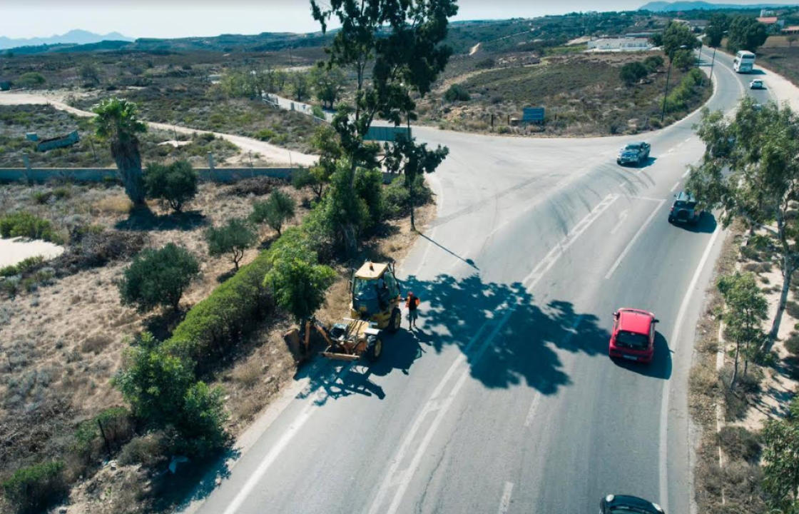 Δήμος Κω: Καθαρίστηκαν 45 χιλιόμετρα οδικού δικτύου, κατά μήκος της Επαρχιακής Οδού από την Κω έως την Κέφαλο