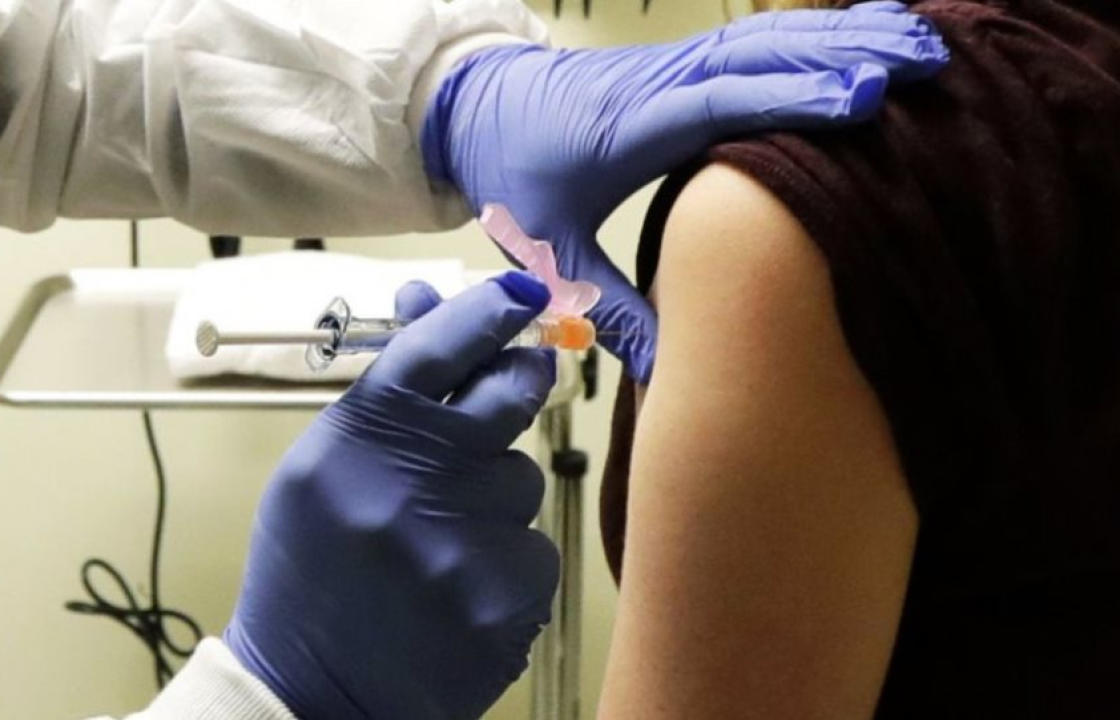 ΕΟΔΥ: 26 ερωτήσεις και απαντήσεις σχετικά με τον εμβολιασμό για τον COVID-19 που ξεκινά σήμερα
