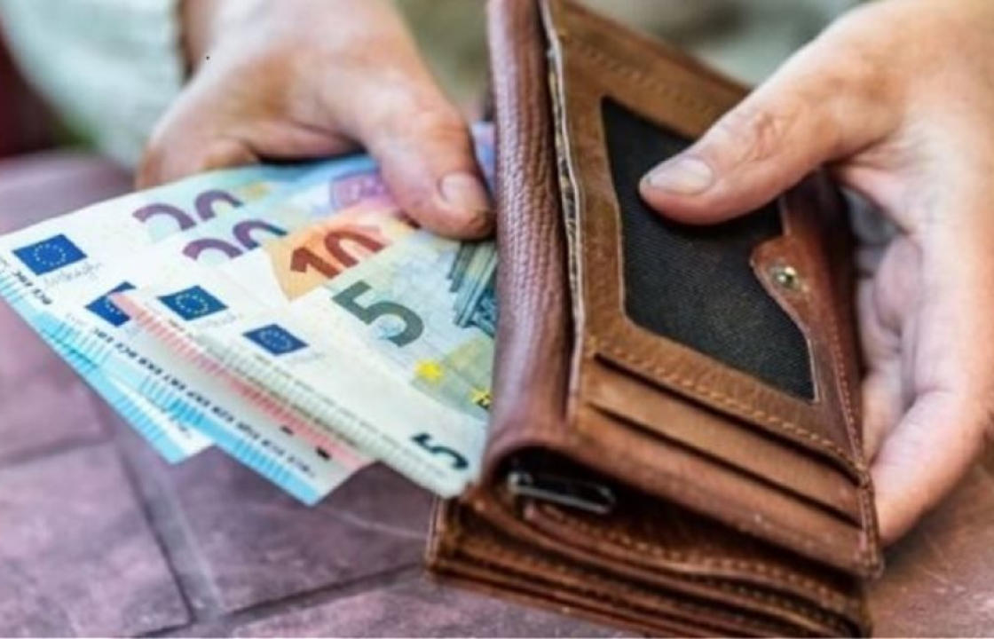 Επίδομα 534 ευρώ: Ξεκινούν οι πληρωμές για τις αναστολές Δεκεμβρίου