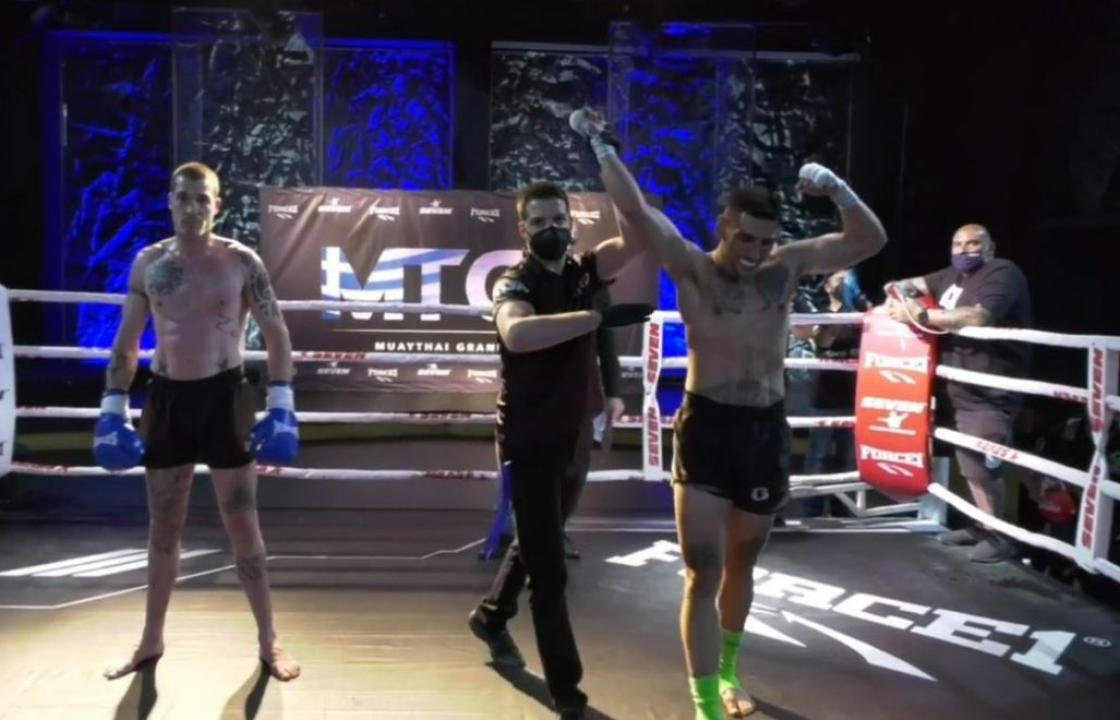 Ν. Παπανικολάου - Mε knockout απ’ τον πρώτο γύρο πήρε τη νίκη απέναντι στον αντίπαλο του, στο event Road to Muay Thai Grand Prix