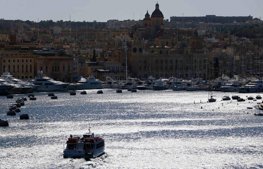Η Μάλτα εγκαταλείπει το σχέδιο για «μπλόκο» στους ανεμβολίαστους ταξιδιώτες