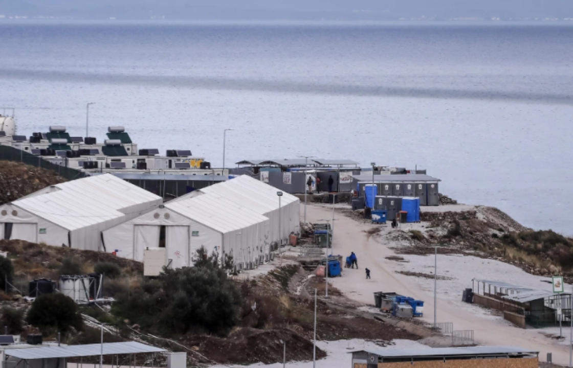 Μυτιλήνη: Φωτιά σε μεγάλη σκηνή στο ΚΥΤ του Καρά Τεπέ