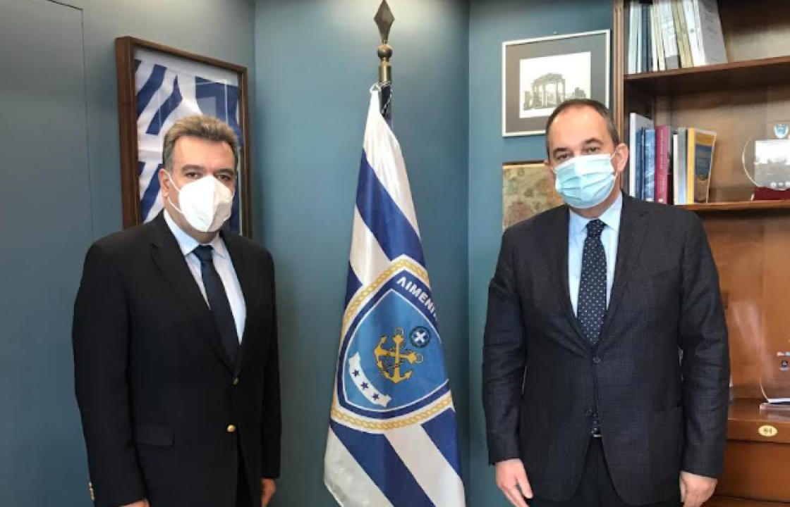 ΜΑΝΟΣ ΚΟΝΣΟΛΑΣ: Λύση στο πρόβλημα της ακτοπλοϊκής σύνδεσης της Νισύρου