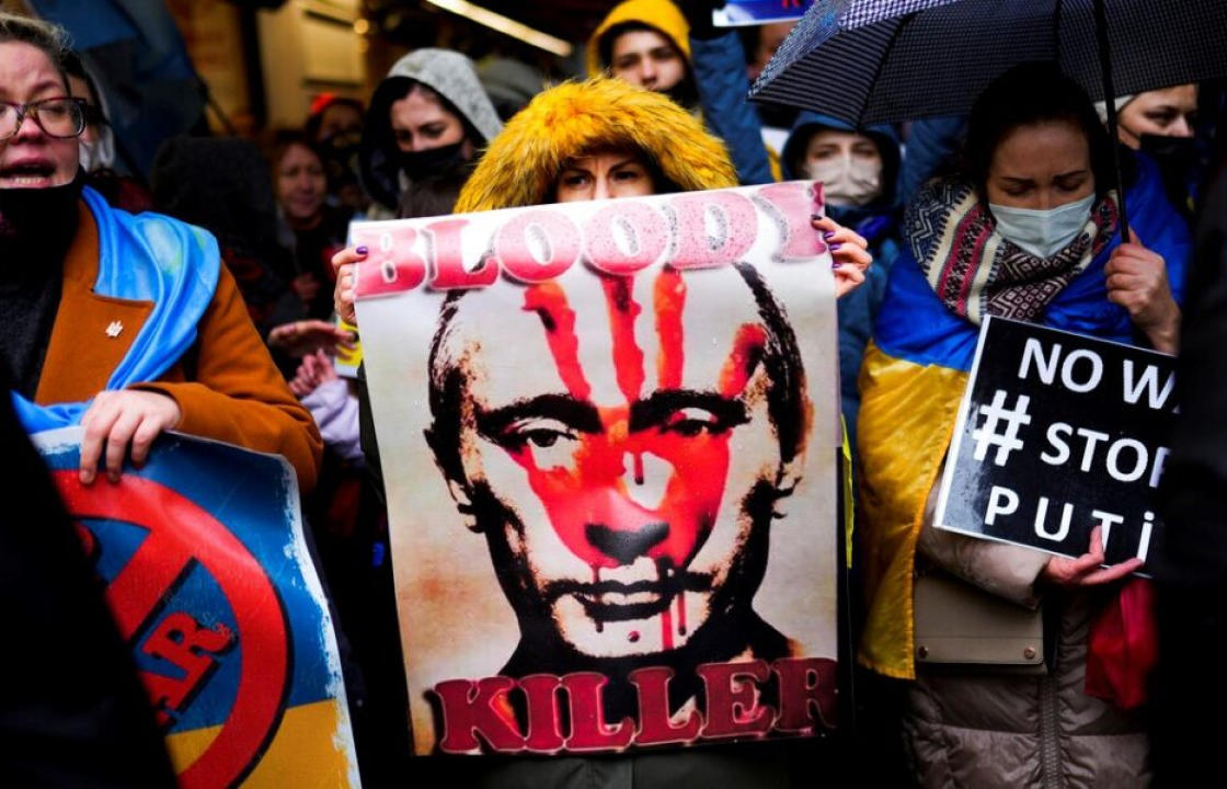 Πόλεμος στην Ουκρανία: «Σταματήστε αυτήν την τρέλα» – Αντιπολεμικές διαδηλώσεις στην Ευρώπη