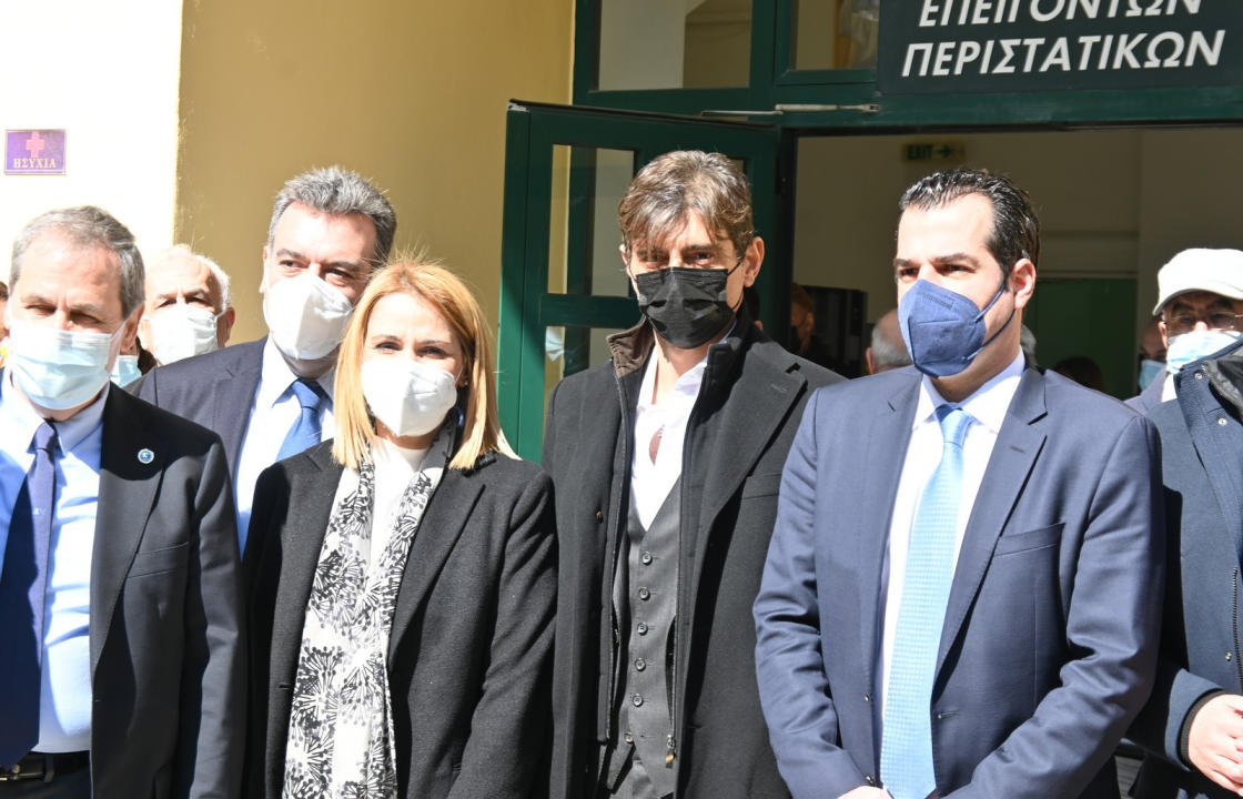 Τα εγκαίνια του νέου συστήματος παροχής οξυγόνου στο νοσοκομείο Κω, παρουσία Γιαννακόπουλου, Πλεύρη, Γκάγκα