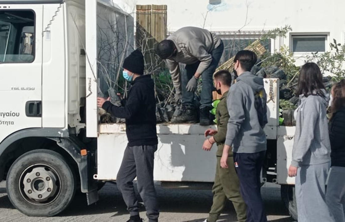 Γ. Κρητικός: Παραλάβαμε τα φυτά μας! Αφιερώνω τη δράση στη μνήμη του συγχωρεμένου Σωτήρη Μαραγκού