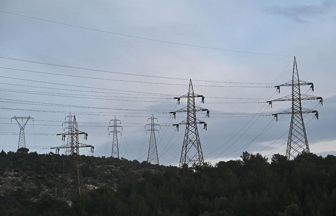 Επιδότηση ρεύματος – Power Pass: Πώς γίνεται η αίτηση – Όσα πρέπει να ξέρουν οι δικαιούχοι (παραδείγματα)