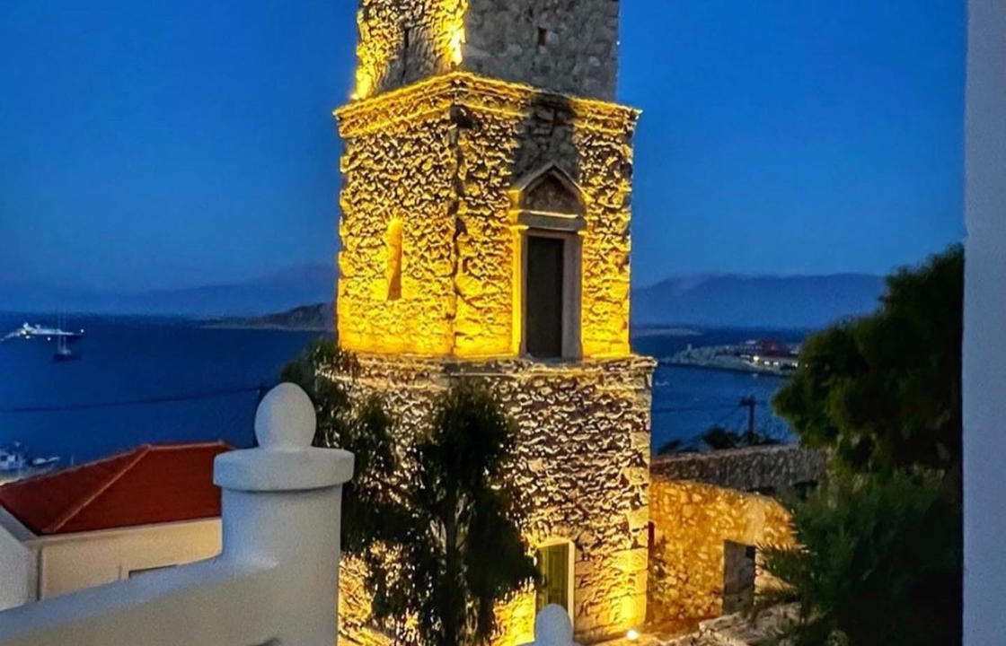 Δήμος Χάλκης: Ολοκληρώνονται οι εργασίες δύο εμβληματικών κτιρίων για την νεότερη ιστορία του νησιού