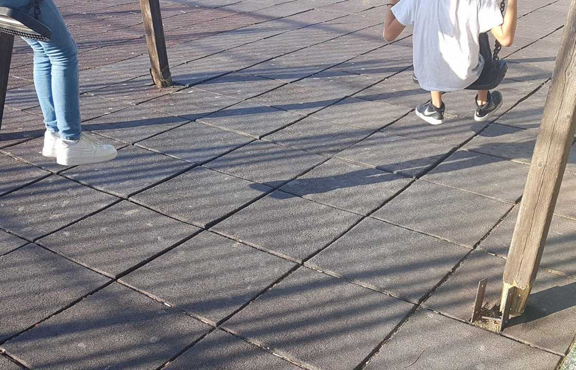Γιώργος Πασσανικολάκης: Επικίνδυνη για τα παιδιά η παιδική χαρά Πλατανίου. Φτιάξτε την ή κλείστε την, ΤΩΡΑ