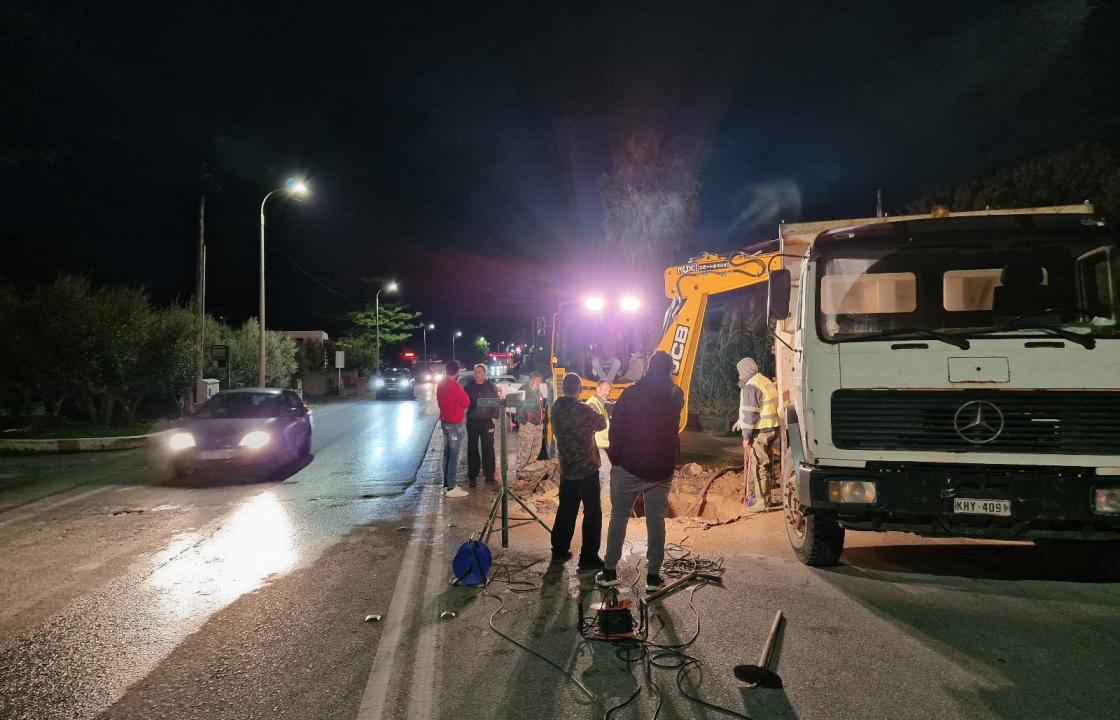 Ζημιά σε αγωγό της ΔΕΥΑΚ στο Επαρχιακό Οδικό Δίκτυο - ΦΩΤΟ &amp; ΒΙΝΤΕΟ