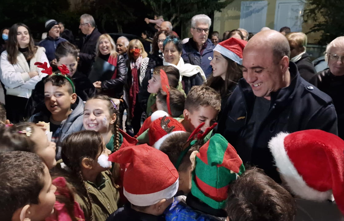 Το παζάρι και το άναμμα του Χριστουγεννιάτικου δέντρου στην Αντιμάχεια - Δείτε φωτογραφίες &amp; βίντεο