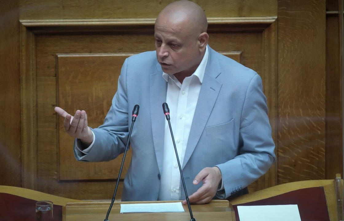 Δημοσία δαπάνη η κηδεία του Νεκτάριου Σαντορινιού