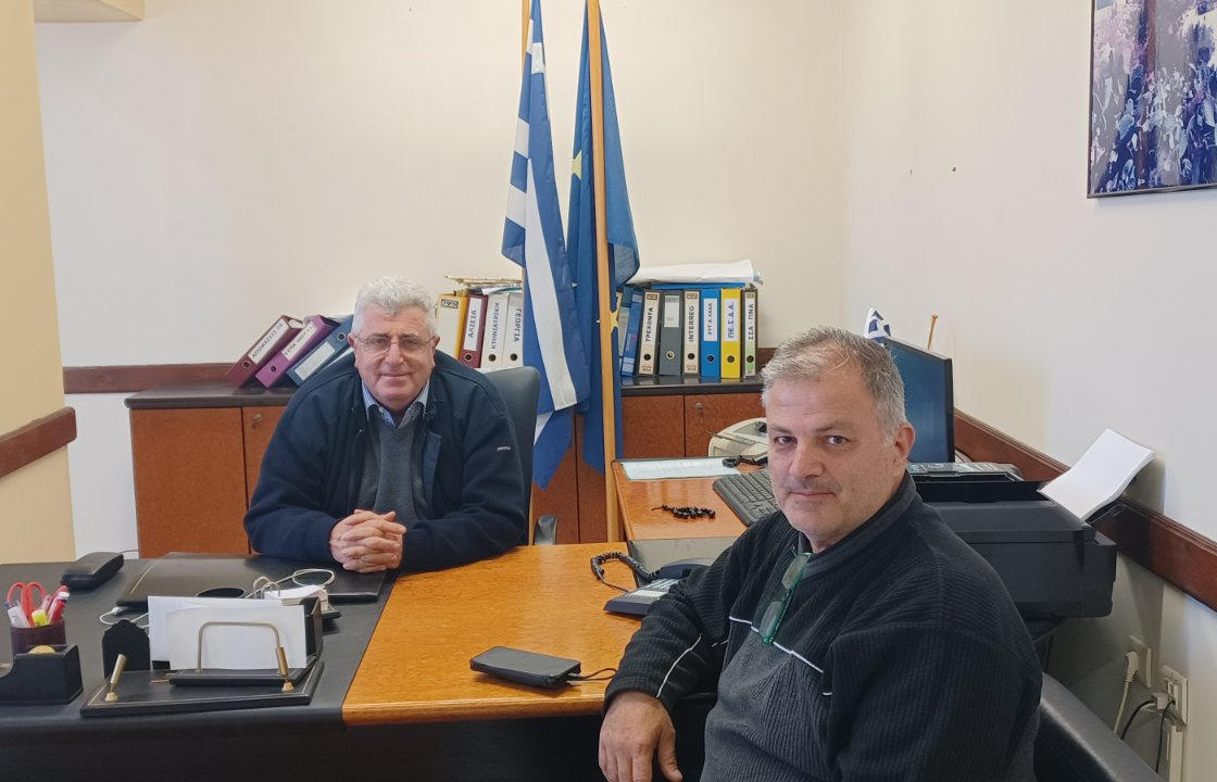 Συνάντηση του Φιλήμονα Ζαννετίδη με τον πρόεδρο του Μελισσοκομικού Συνεταιρισμού Καλύμνου «Ο Θυμαρίτης»
