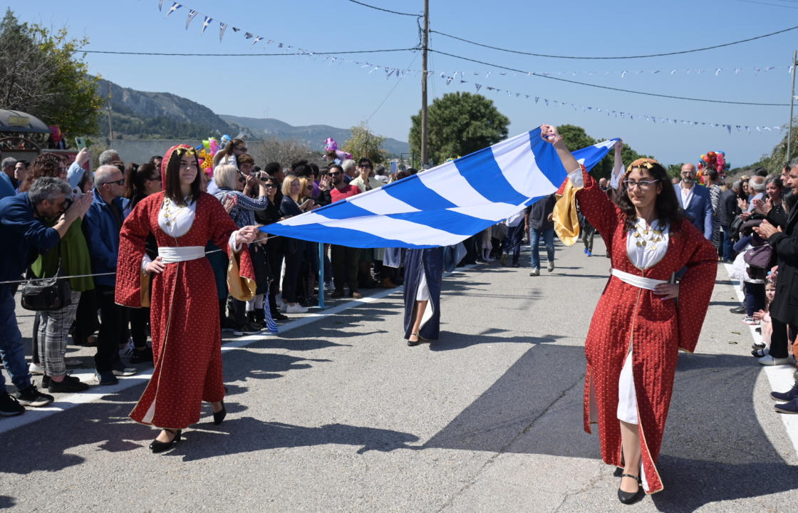 Η παρέλαση στην Ευαγγελίστρια Ασφενδιού για τον εορτασμό της 25ης Μαρτίου του 1821 - Πλούσιο φωτορεπορτάζ