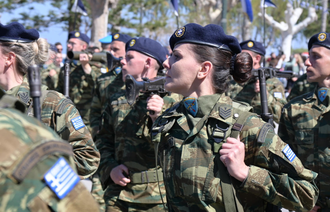 Η παρέλαση του στρατού στην Κω, για την 25η Μαρτίου