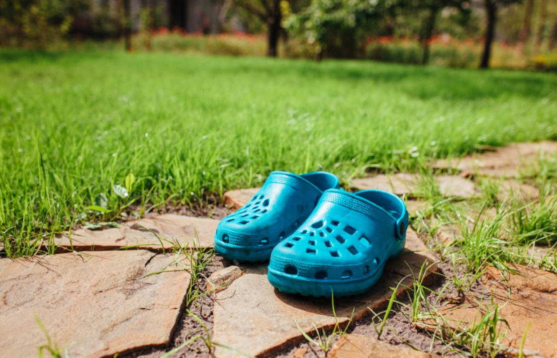 3 λόγοι για τους οποίους πρέπει να αγοράσετε Crocs