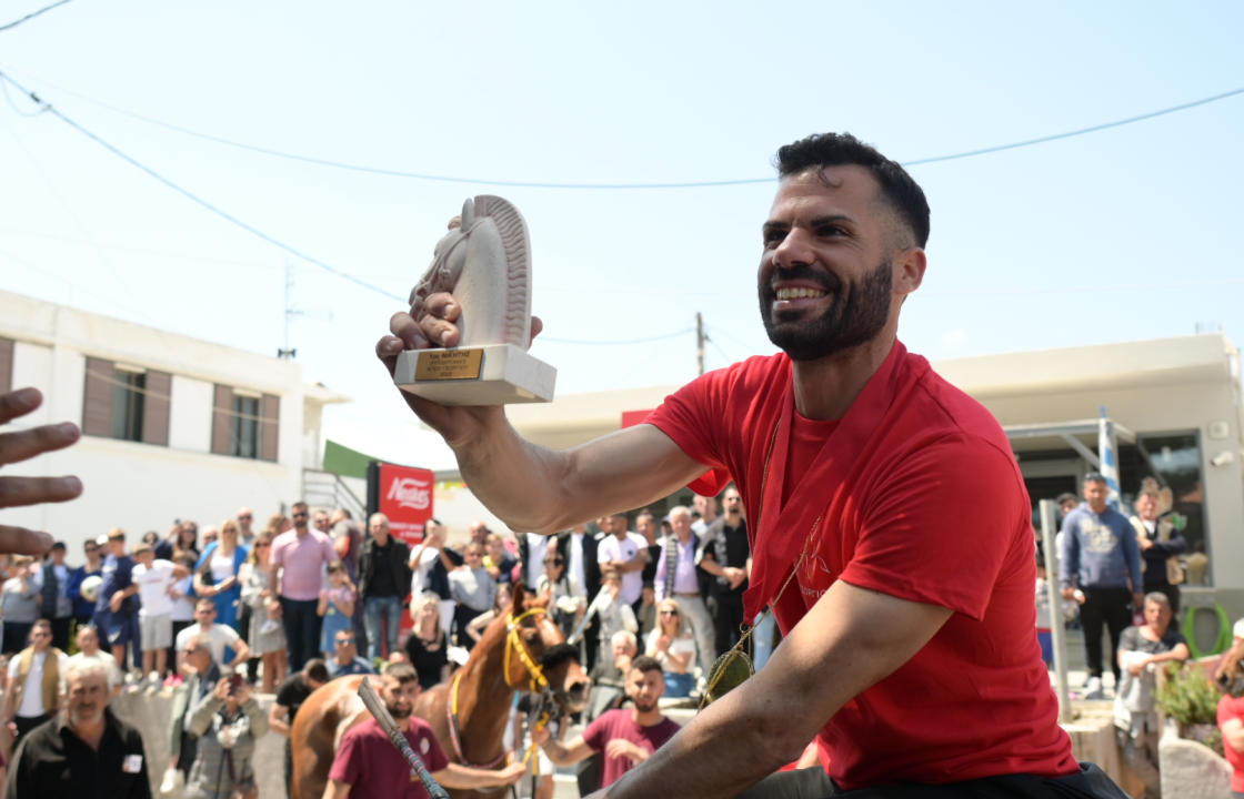 Το έθιμο των ιπποδρομιών στο Πυλί. Νικητής ο Μάριος Ατσαλάκης