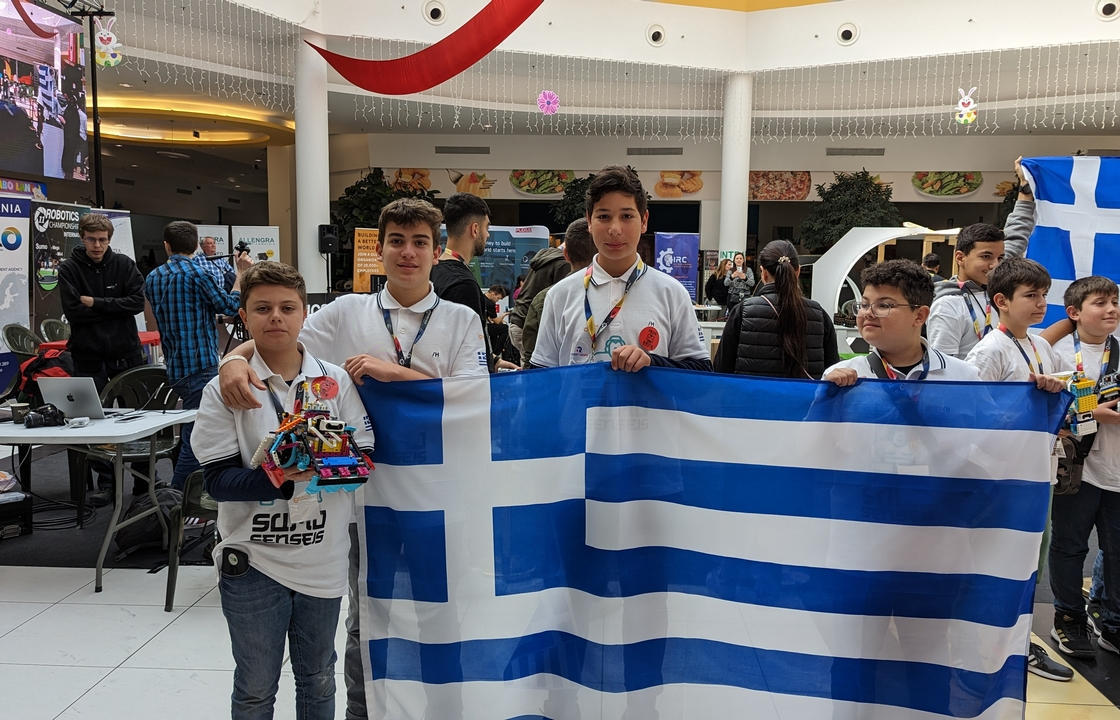Μεγάλη επιτυχία και διακρίσεις για το INSTUDIES στο Παγκόσμιο Πρωτάθλημα Ρομποτικής στην Ρουμανία