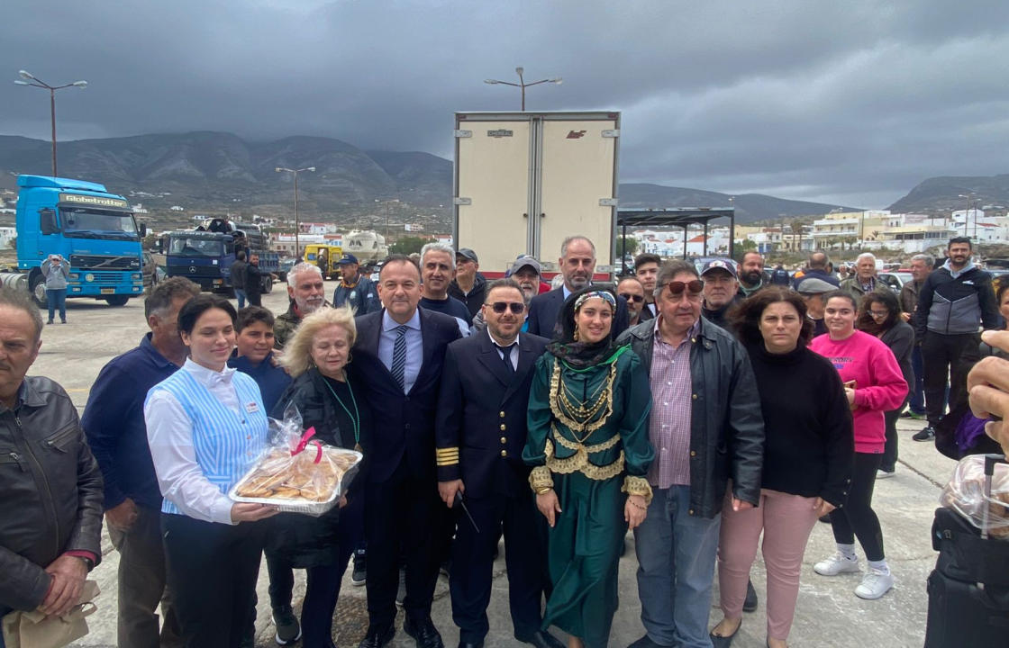 Ο Γιάννης Παππάς στην υποδοχή του Blue Star Chios στην Κάσο