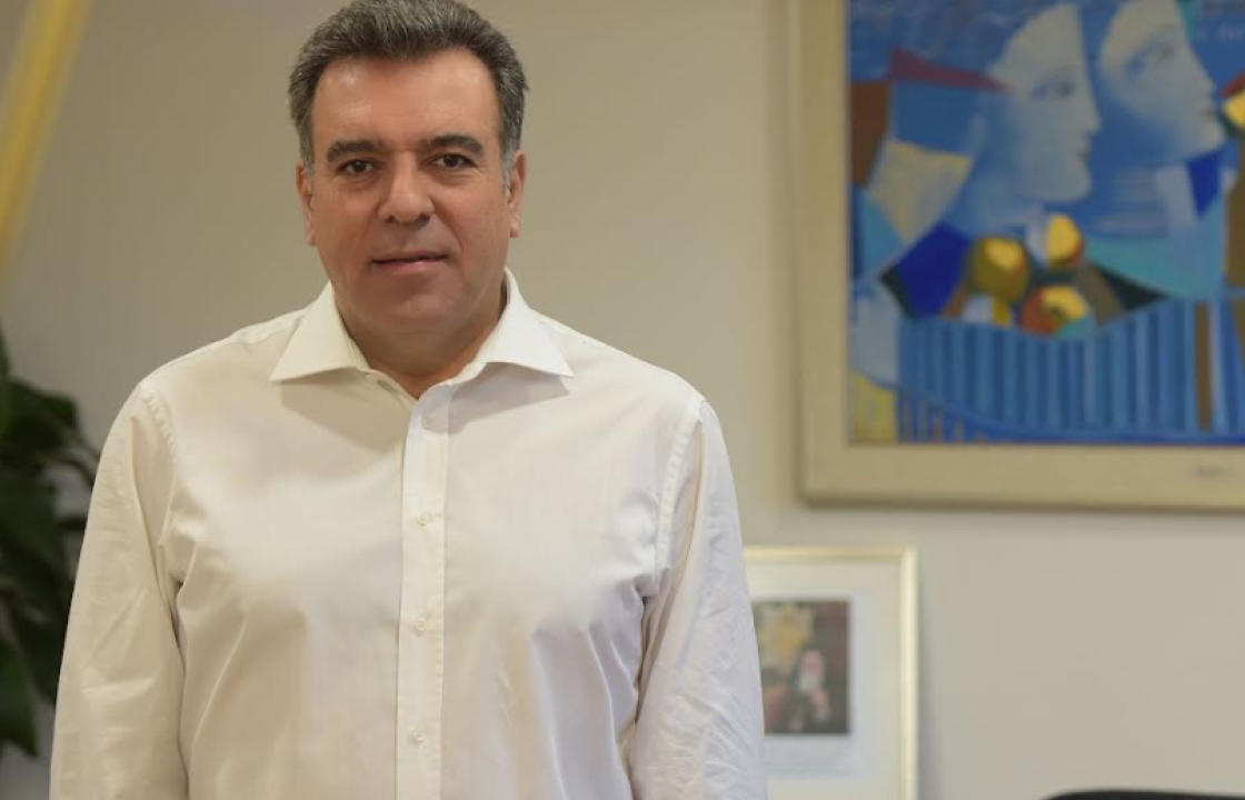 ΜΑΝΟΣ ΚΟΝΣΟΛΑΣ: «Καθαρή και Ισχυρή εντολή. Η Ελλάδα πλέον κοιτάζει μόνο μπροστά»