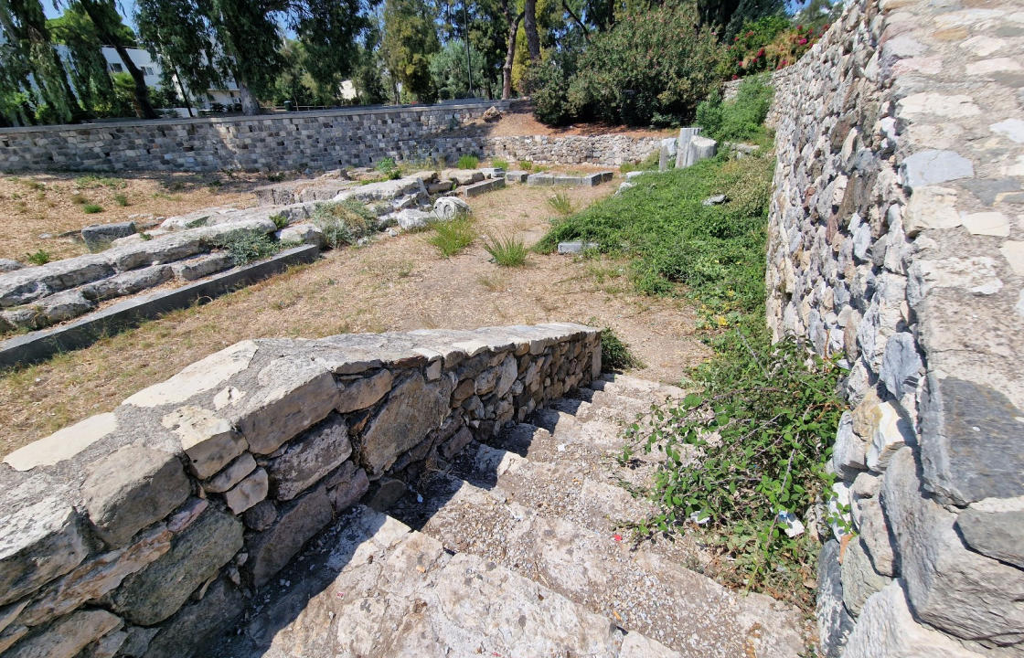 Καθαρίστηκε ο αρχαιολογικός χώρος στην Πλατεία Ανταγόρα