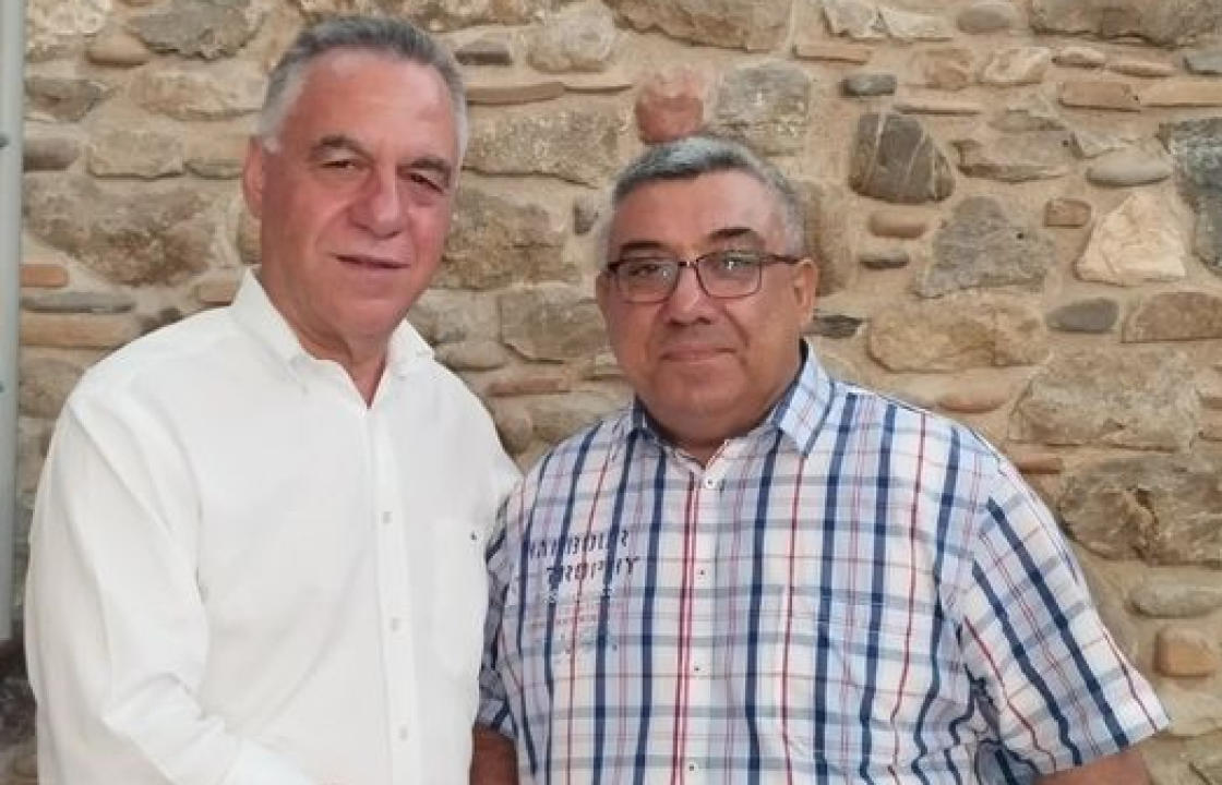 ΓΟΥΚΑΣΙΑΝ ΑΖΑΤ (ΛΕΥΤΕΡΗΣ) :“ Με τον Γιώργο Κυρίτση για την Κω που με αγκάλιασε πριν 23 χρόνια και τους ανθρώπους της που με αγάπησαν και αγαπώ σαν αδέλφια μου.&quot;