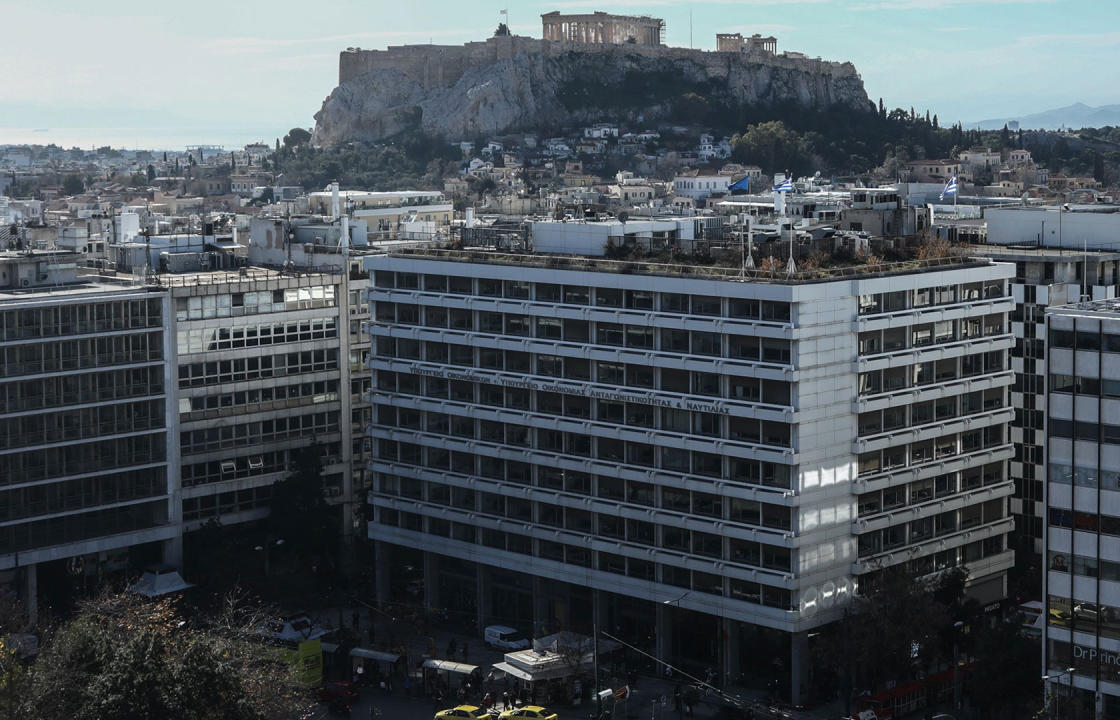 Ελληνική Οικονομία: Υπέρβαση εσόδων κατά 2,246 δισ. ευρώ στο επτάμηνο