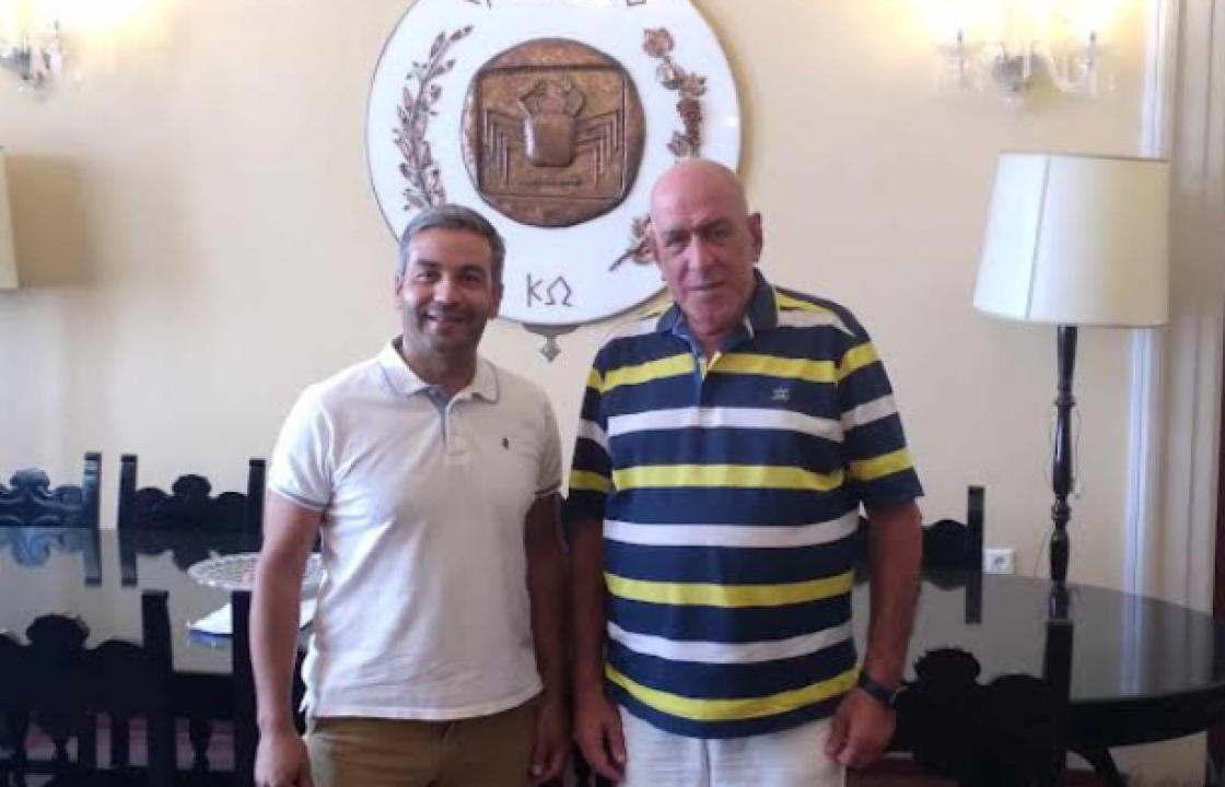 Συνάντηση του Επάρχου Κω-Νισύρου με τον Πρόεδρο της Στέγης Υποστηριζόμενης Διαβίωσης ΑμεΑ ΄΄ΑΡΣΙΝΟΗ΄΄