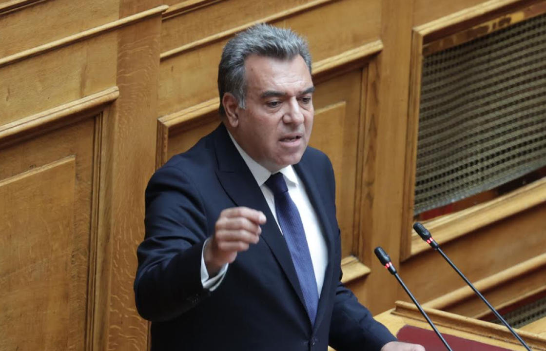 ΜΑΝΟΣ ΚΟΝΣΟΛΑΣ: «Το πιο μεγάλο πρόβλημα η διάβρωση των ακτών - Το 31% των παραλιών με άμμο δεν θα υπάρχουν το 2050»