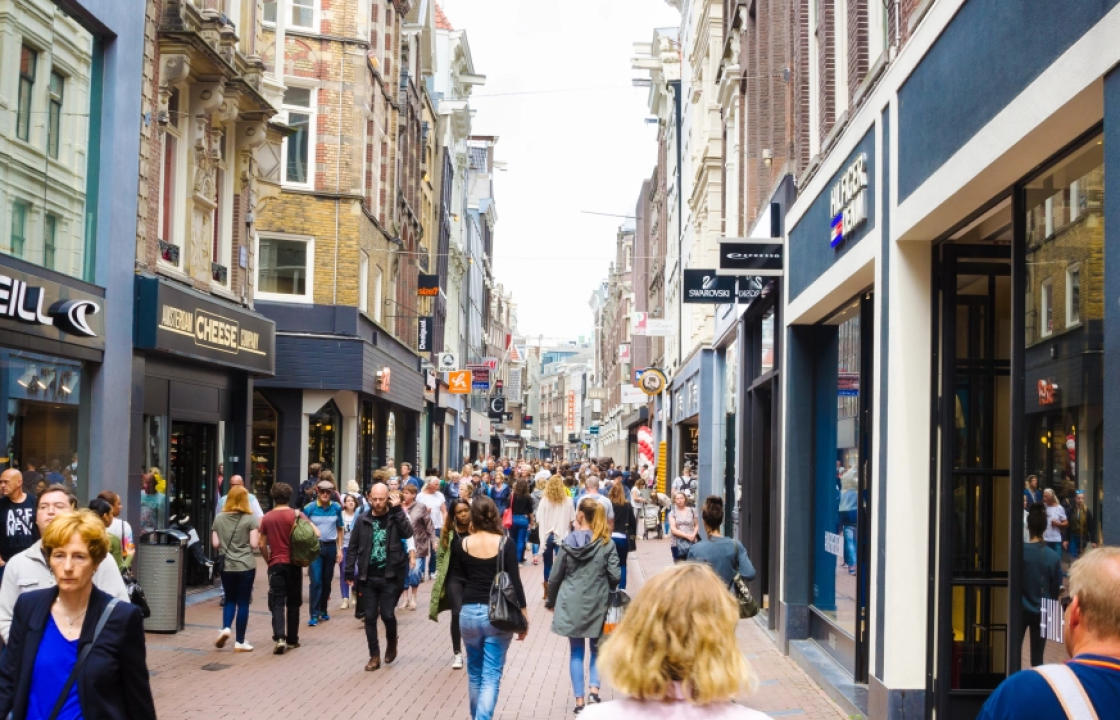 Η αγοραστική δύναμη των Ολλανδών κατέγραψε τη μεγαλύτερη πτώση εδώ και 40 χρόνια