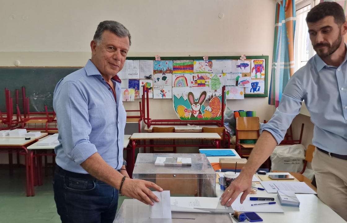 Ψήφισε ο Θεοδόσης Νικηταράς - &quot;Είμαι απόλυτα αισιόδοξος&quot;
